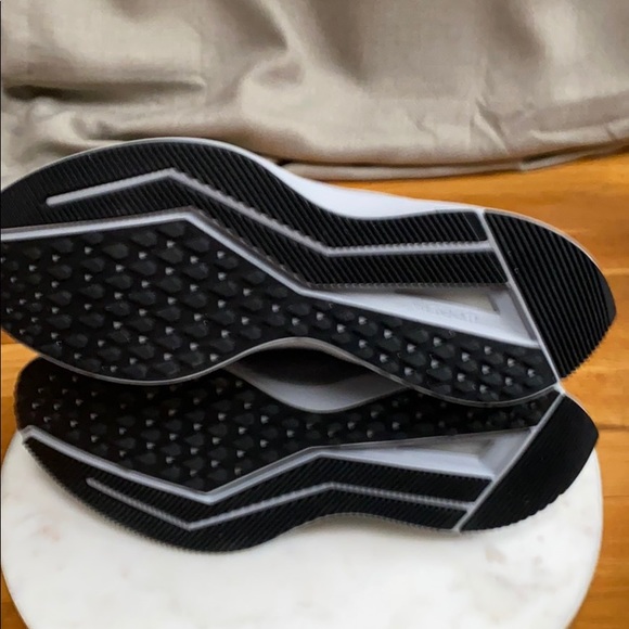 Nike Zoom water Repellent - Picture 5 of 6